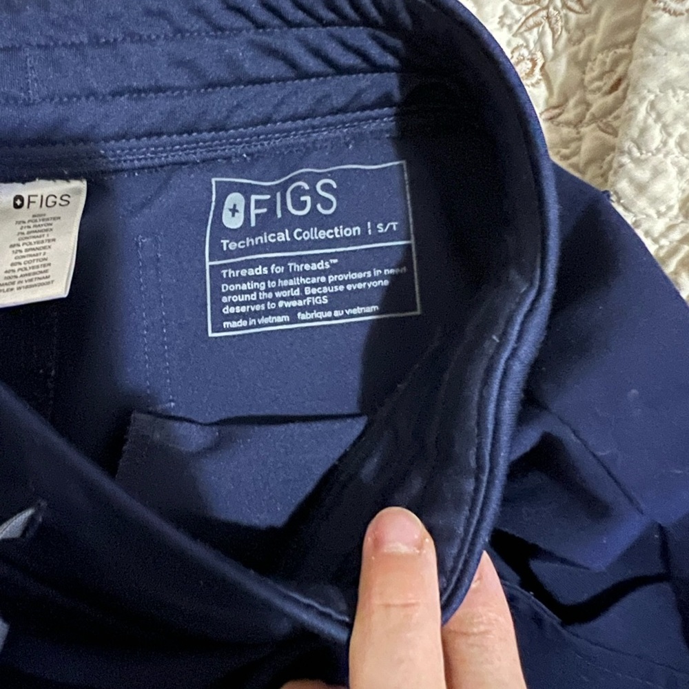 Figs scrubs